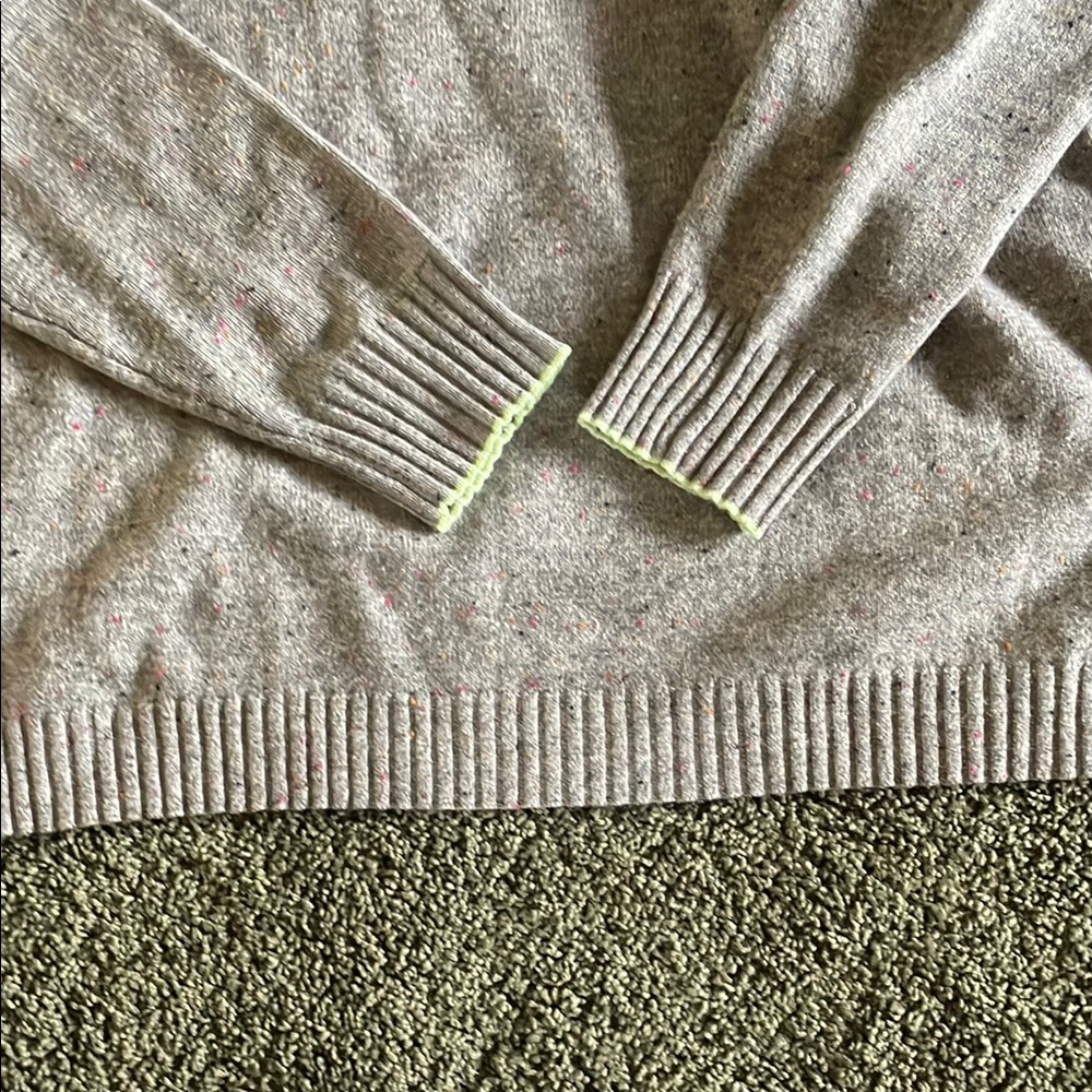 Gray Sweater With Heart Pattern - image 4